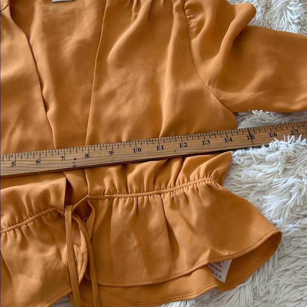 Aritzia Sunday Best cropped tie-front blouse in an orange/mustard color size XXS - Picture 4 of 6